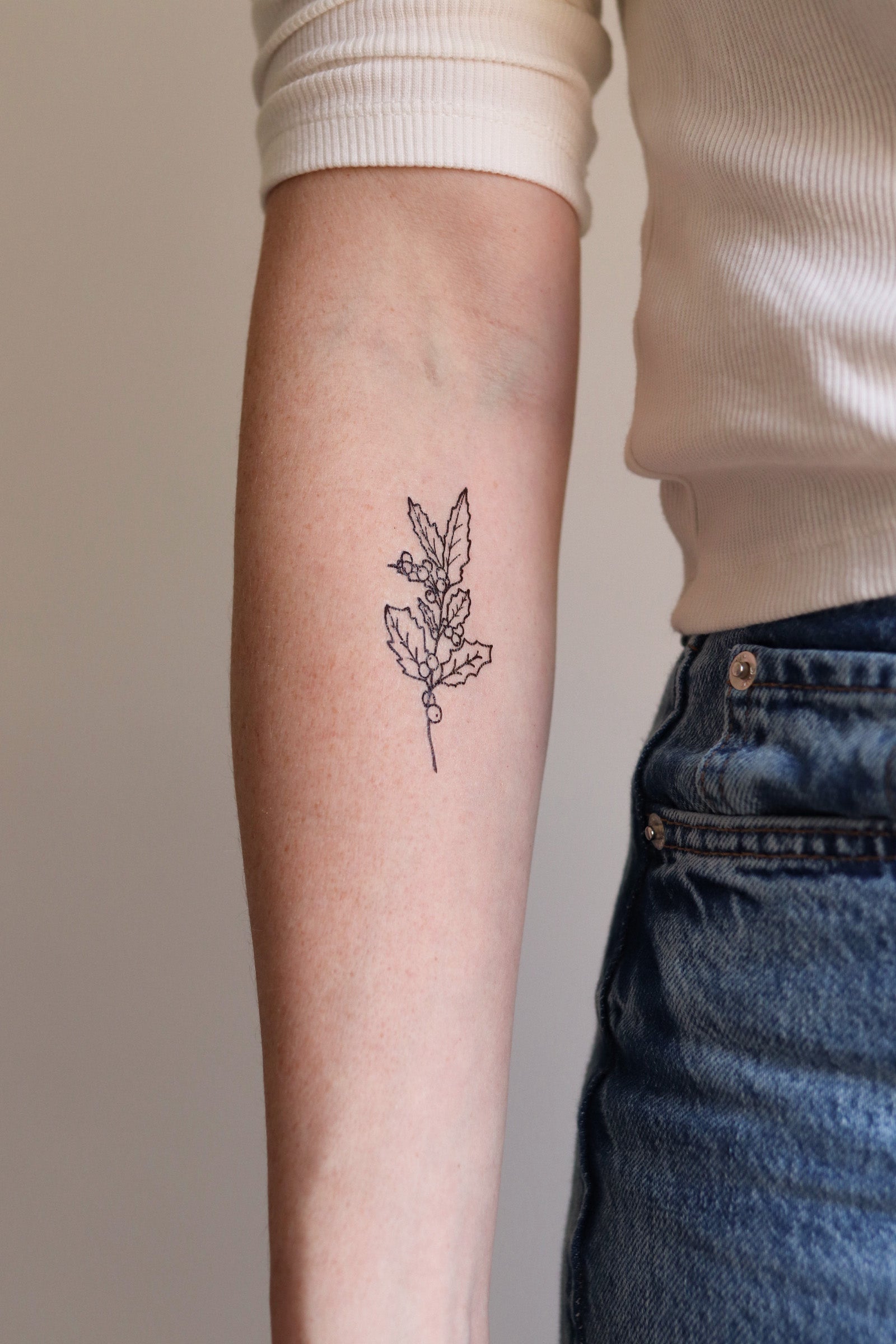 December - Holly Temporary Tattoos
